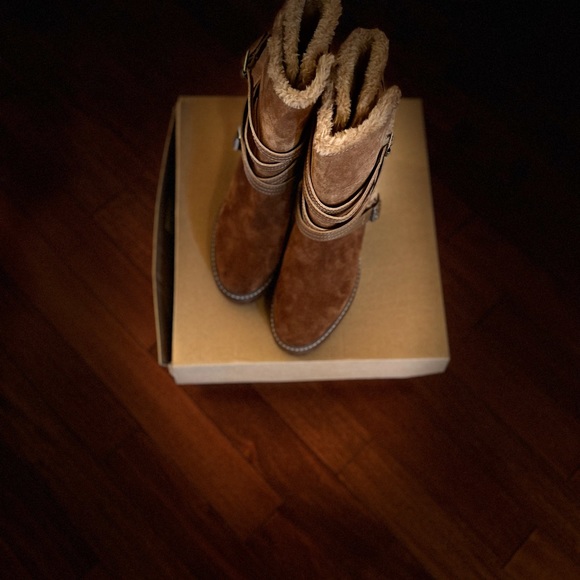 Steve Madden wedges boots size 8.5 new - Picture 1 of 5